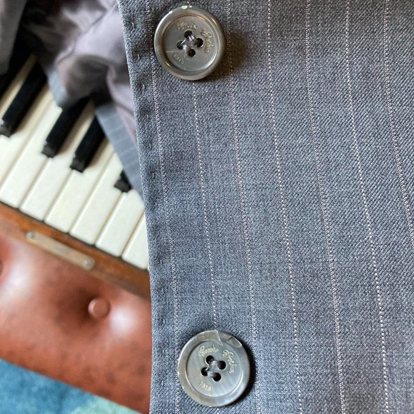 Brooks Brothers wool blazer - dove gray with white pinstripes - Picture 4 of 6